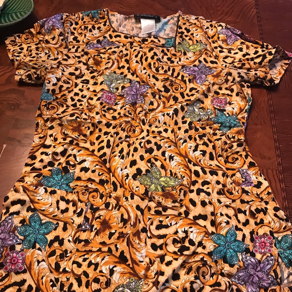 Scrub top
